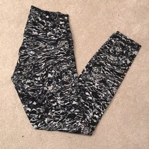 Lululemon pant 6